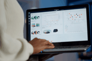 Cómo la IA generativa está transformando la cobranza: aprendizajes de Bambú BPO tras 18 meses.